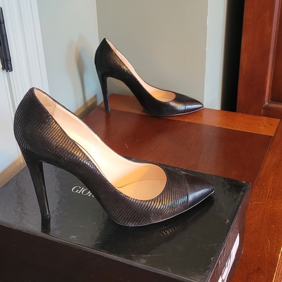 Giorgio Armani shoes - Picture 3 of 5